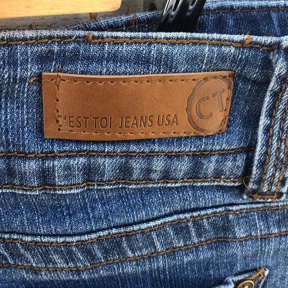 C’ Est Toi Distressed Shorts | SIZE 3XL - Picture 5 of 9